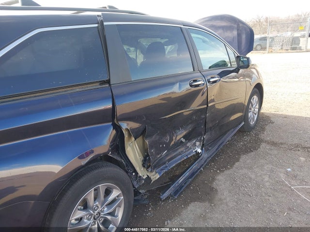 2024 TOYOTA SIENNA 5TDJSKFC7RS142559 Photo 5