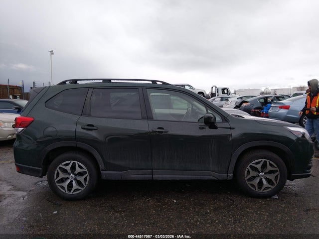Продаж на аукціоні авто 2024 Subaru Forester Premium, vin: JF2SKADC3RH445250, номер лоту: 44517087
