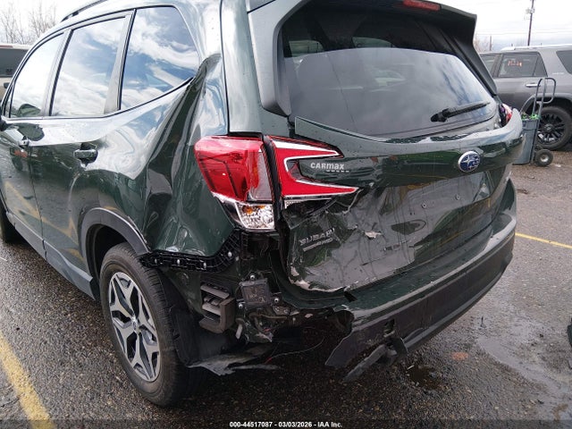 Продаж на аукціоні авто 2024 Subaru Forester Premium, vin: JF2SKADC3RH445250, номер лоту: 44517087