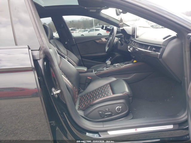 2019 AUDI RS 5 WUABWCF50KA906547 Photo 4