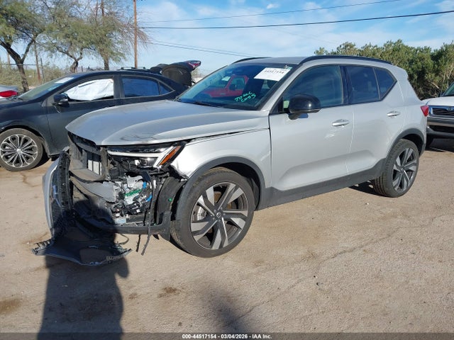 YV4L12UX5P2104377 Volvo Xc40 B5 Ultimate Dark Theme