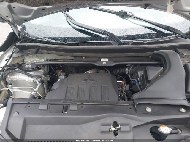 JA4ATUAA4NZ048978 Mitsubishi Eclipse Cross Es S-awc