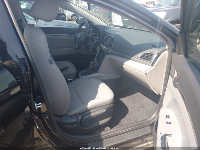 2017 Hyundai Elantra Se მანქანა იყიდება აუქციონზე, vin: KMHD74LF0HU180097, აუქციონის ნომერი: 44517186