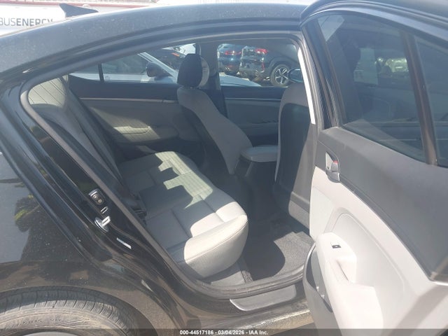 2017 Hyundai Elantra Se მანქანა იყიდება აუქციონზე, vin: KMHD74LF0HU180097, აუქციონის ნომერი: 44517186