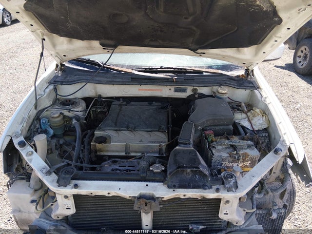 2004 MITSUBISHI OUTLANDER JA4LX41F74U052818 Photo 9