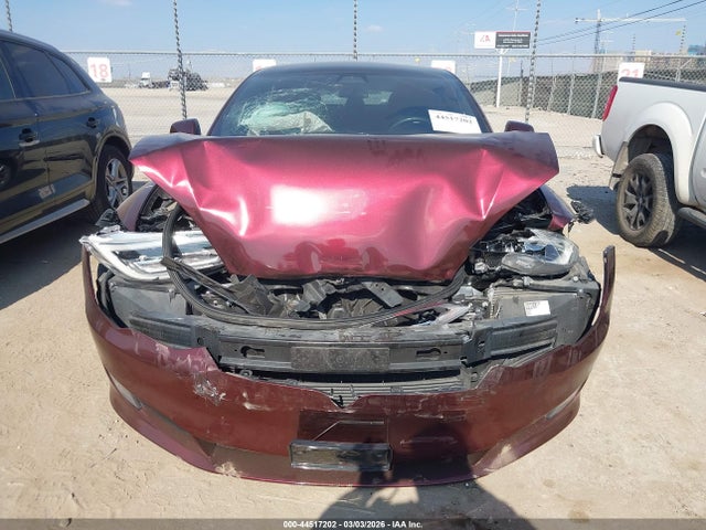 44517202 :رقم المزاد ، 5YJSA1E10HF197147 vin ، 2017 Tesla Model S 60/75 مزاد بيع