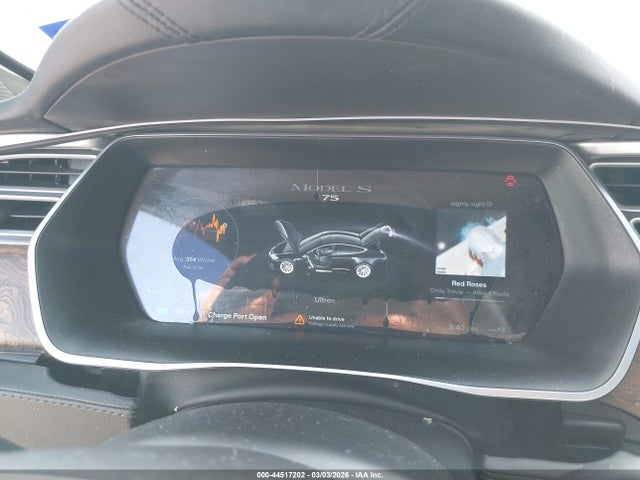 44517202 :رقم المزاد ، 5YJSA1E10HF197147 vin ، 2017 Tesla Model S 60/75 مزاد بيع