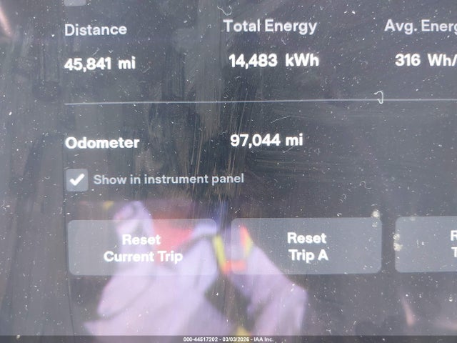 44517202 :رقم المزاد ، 5YJSA1E10HF197147 vin ، 2017 Tesla Model S 60/75 مزاد بيع