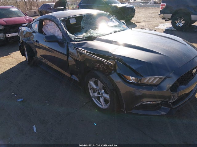 1FA6P8AM9H5230811 Ford Mustang V6