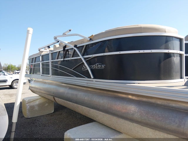 Silver Wave Pontoon 2017 PWV14567D717 Image 6