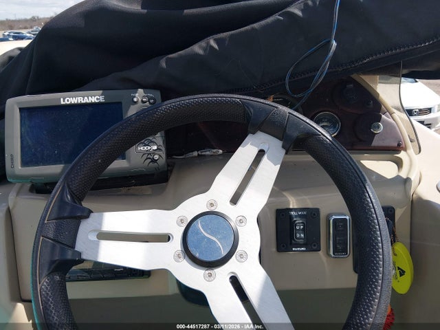 Silver Wave Pontoon 2017 PWV14567D717 Image 7