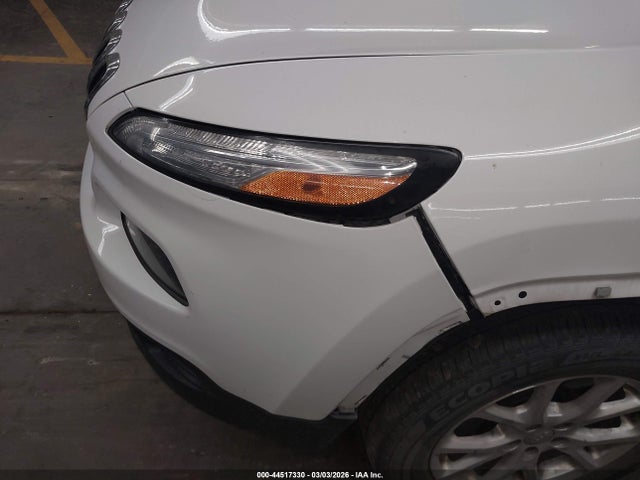 1C4PJMAB1GW156333 Jeep Cherokee Sport