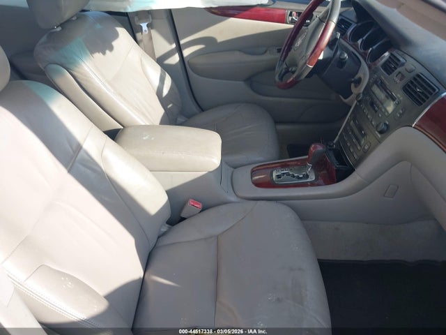 44517338 :رقم المزاد ، JTHBF30G920014812 vin ، 2002 Lexus Es 300 مزاد بيع