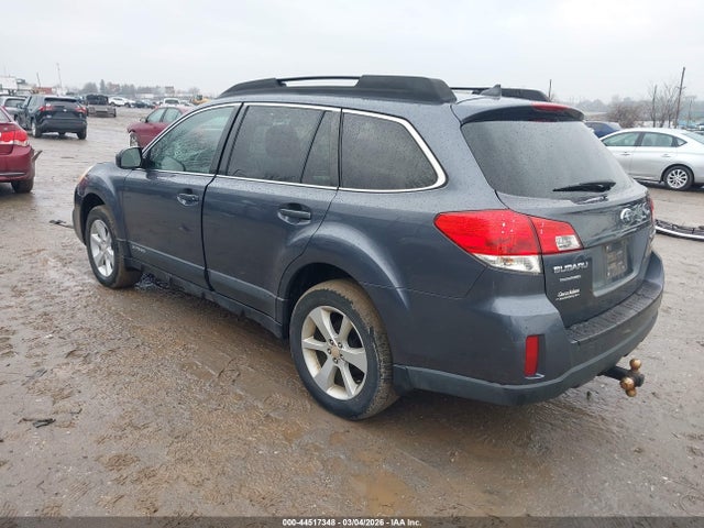 44517348 :رقم المزاد ، 4S4BRBCC0E1306306 vin ، 2014 Subaru Outback 2.5i Premium مزاد بيع