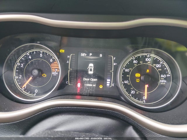 Продажа на аукционе авто 2018 Jeep Cherokee Latitude Fwd, vin: 1C4PJLCB4JD587341, номер лота: 44517362