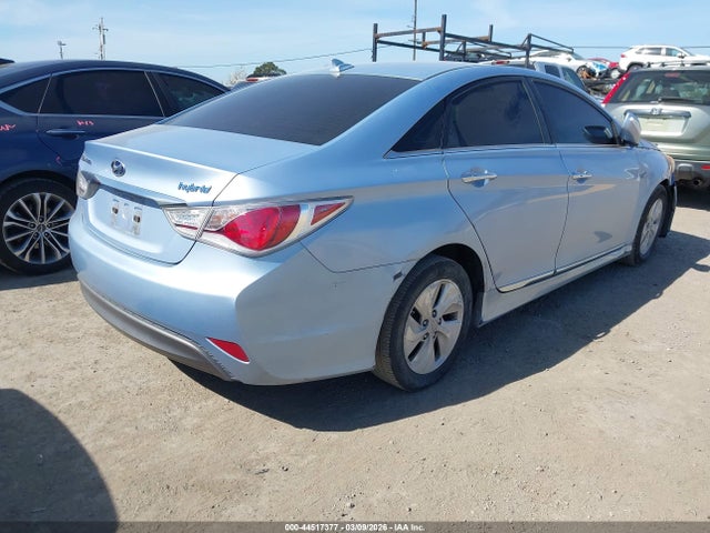 Hyundai SONATA HYBRID 2014 KMHEC4A49EA116414 Image 4