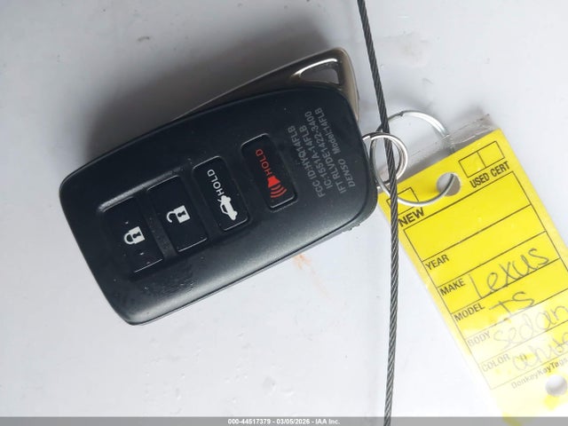 44517379 :رقم المزاد ، JTHCA1D28R5129727 vin ، 2024 Lexus Is 300 مزاد بيع