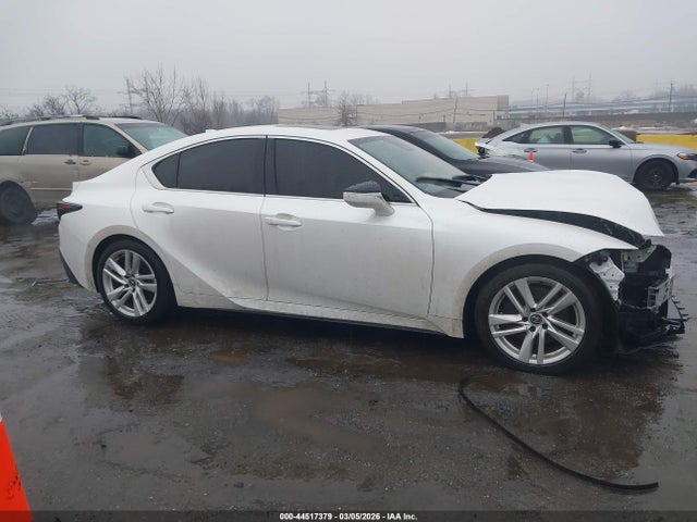 44517379 :رقم المزاد ، JTHCA1D28R5129727 vin ، 2024 Lexus Is 300 مزاد بيع
