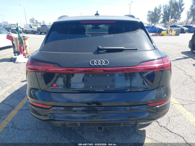 44517403 :رقم المزاد ، WA16CBGE7RB035127 vin ، 2024 Audi Sq8 E-tron Prestige Quattro مزاد بيع