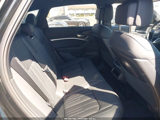 2024 AUDI SQ8 E-TRON WA16CBGE7RB035127 Photo 7