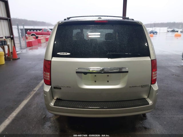 2010 Chrysler Town & Country Touring მანქანა იყიდება აუქციონზე, vin: 2A4RR5D1XAR300823, აუქციონის ნომერი: 44517405