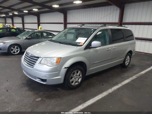 2010 Chrysler Town & Country Touring მანქანა იყიდება აუქციონზე, vin: 2A4RR5D1XAR300823, აუქციონის ნომერი: 44517405