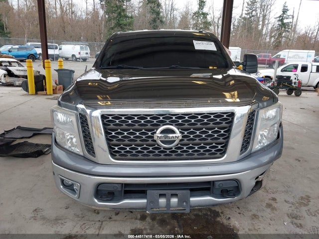 1N6AA1E5XHN571261 Nissan TITAN SV
