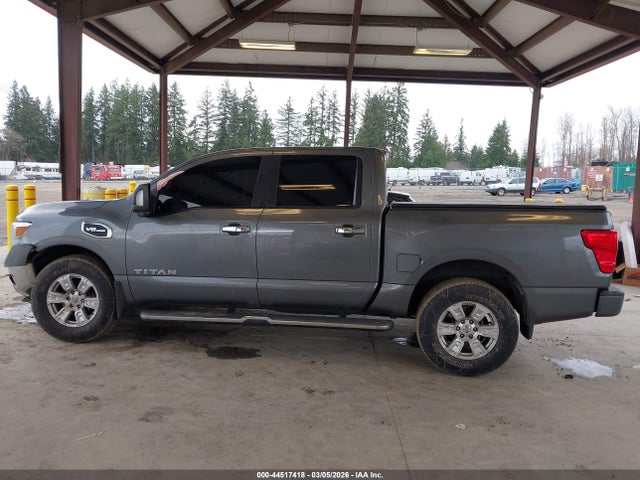1N6AA1E5XHN571261 Nissan TITAN SV