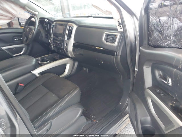 1N6AA1E5XHN571261 Nissan TITAN SV
