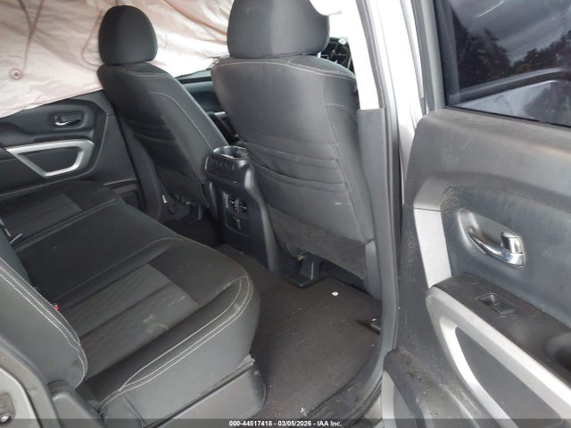 1N6AA1E5XHN571261 Nissan TITAN SV