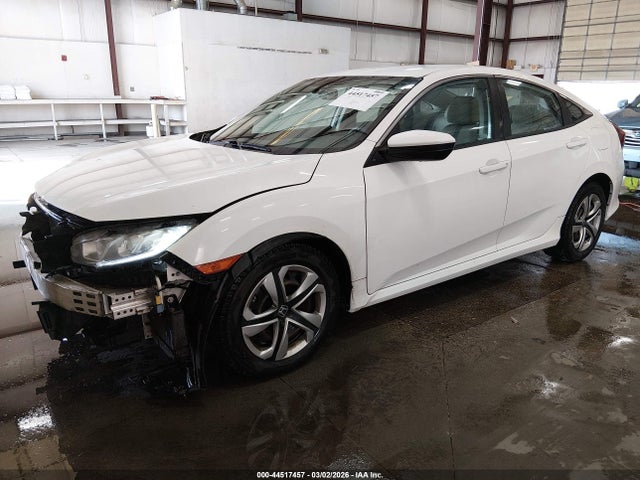 Honda Civic Lx 2018 2HGFC2F52JH583296 Image 2