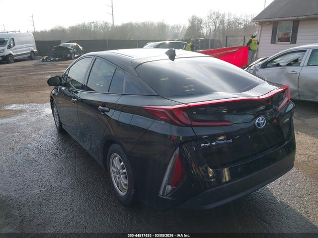 2020 TOYOTA PRIUS PRIME JTDKARFP3L3156079 Photo 2