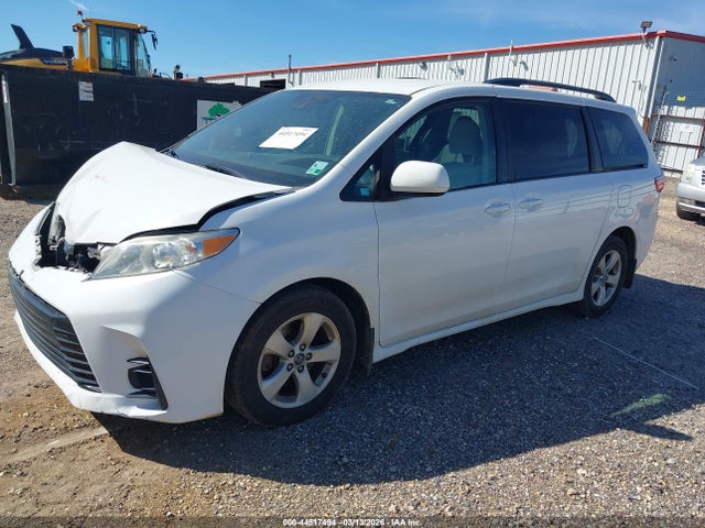 2018 TOYOTA SIENNA 5TDKZ3DC4JS956715 Photo 1