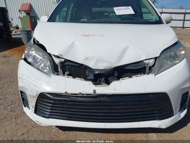 2018 TOYOTA SIENNA 5TDKZ3DC4JS956715 Photo 5