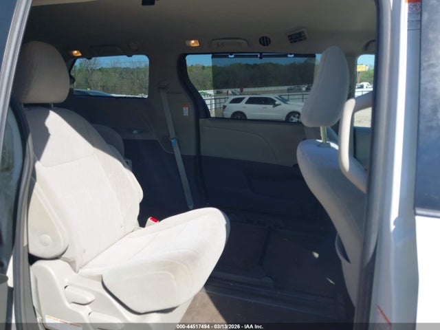 2018 TOYOTA SIENNA 5TDKZ3DC4JS956715 Photo 7