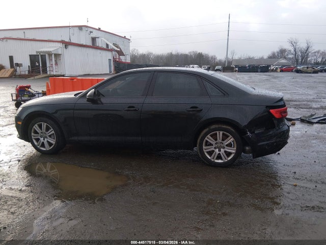 Продажа на аукционе авто 2017 Audi A4 2.0t Premium, vin: WAUGNAF47HN008138, номер лота: 44517515