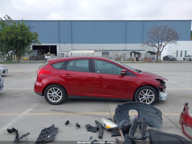 Ford FOCUS SE 2015 1FADP3K28FL319981 Image 14