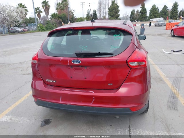 Ford FOCUS SE 2015 1FADP3K28FL319981 Image 17