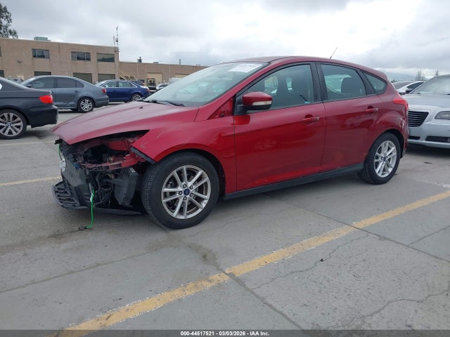 Ford FOCUS SE 2015 1FADP3K28FL319981 Image 2