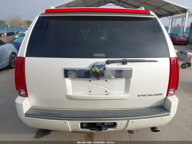 2008 Cadillac Escalade Standard მანქანა იყიდება აუქციონზე, vin: 1GYEC63888R223602, აუქციონის ნომერი: 44517540