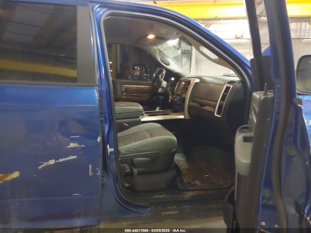 2017 RAM 2500 3C6UR5DL8HG648466 Photo 4