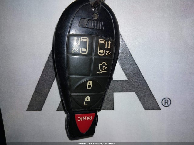 Продажа на аукционе авто 2015 Chrysler Town & Country Touring, vin: 2C4RC1BG1FR545797, номер лота: 44517630