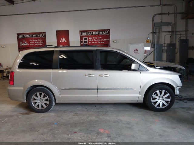 Продажа на аукционе авто 2015 Chrysler Town & Country Touring, vin: 2C4RC1BG1FR545797, номер лота: 44517630