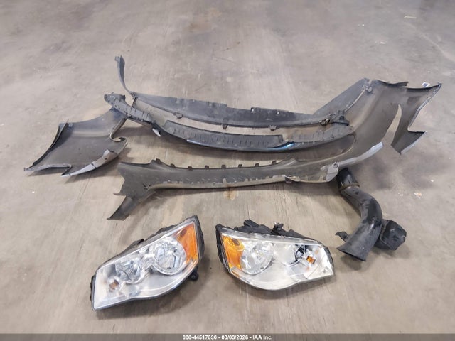 Продажа на аукционе авто 2015 Chrysler Town & Country Touring, vin: 2C4RC1BG1FR545797, номер лота: 44517630