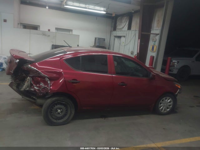3N1CN7AP9JL800063 Nissan Versa 1.6 S+