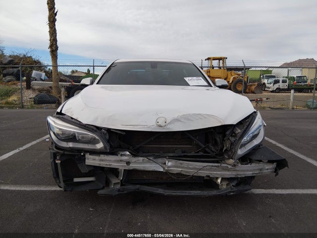 2013 Bmw 750li მანქანა იყიდება აუქციონზე, vin: WBAYE8C53DD133132, აუქციონის ნომერი: 44517650