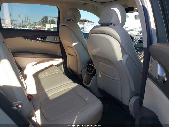 2020 LINCOLN NAUTILUS 2LMPJ8KP1LBL33959 Photo 7