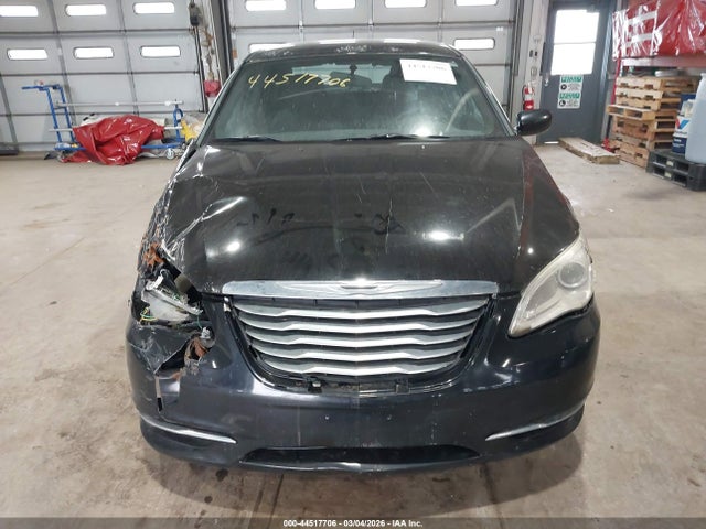 Продажа на аукционе авто 2012 Chrysler 200 Lx, vin: 1C3CCBAB2CN134973, номер лота: 44517706