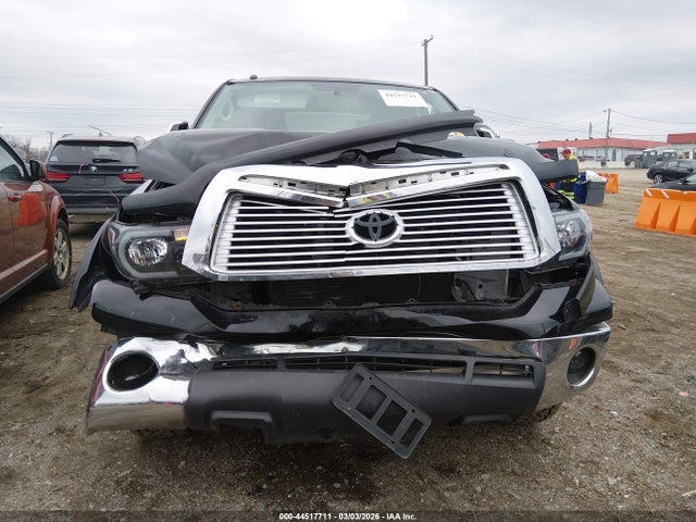 Продаж на аукціоні авто 2013 Toyota Tundra Platinum 5.7l V8, vin: 5TFHW5F15DX281031, номер лоту: 44517711