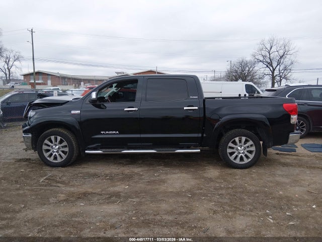 Продаж на аукціоні авто 2013 Toyota Tundra Platinum 5.7l V8, vin: 5TFHW5F15DX281031, номер лоту: 44517711